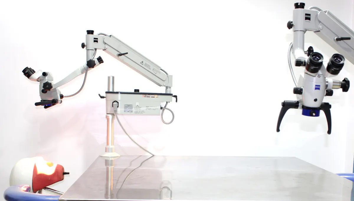 Carl Zeiss operating microscopes at Roots Dental Academy